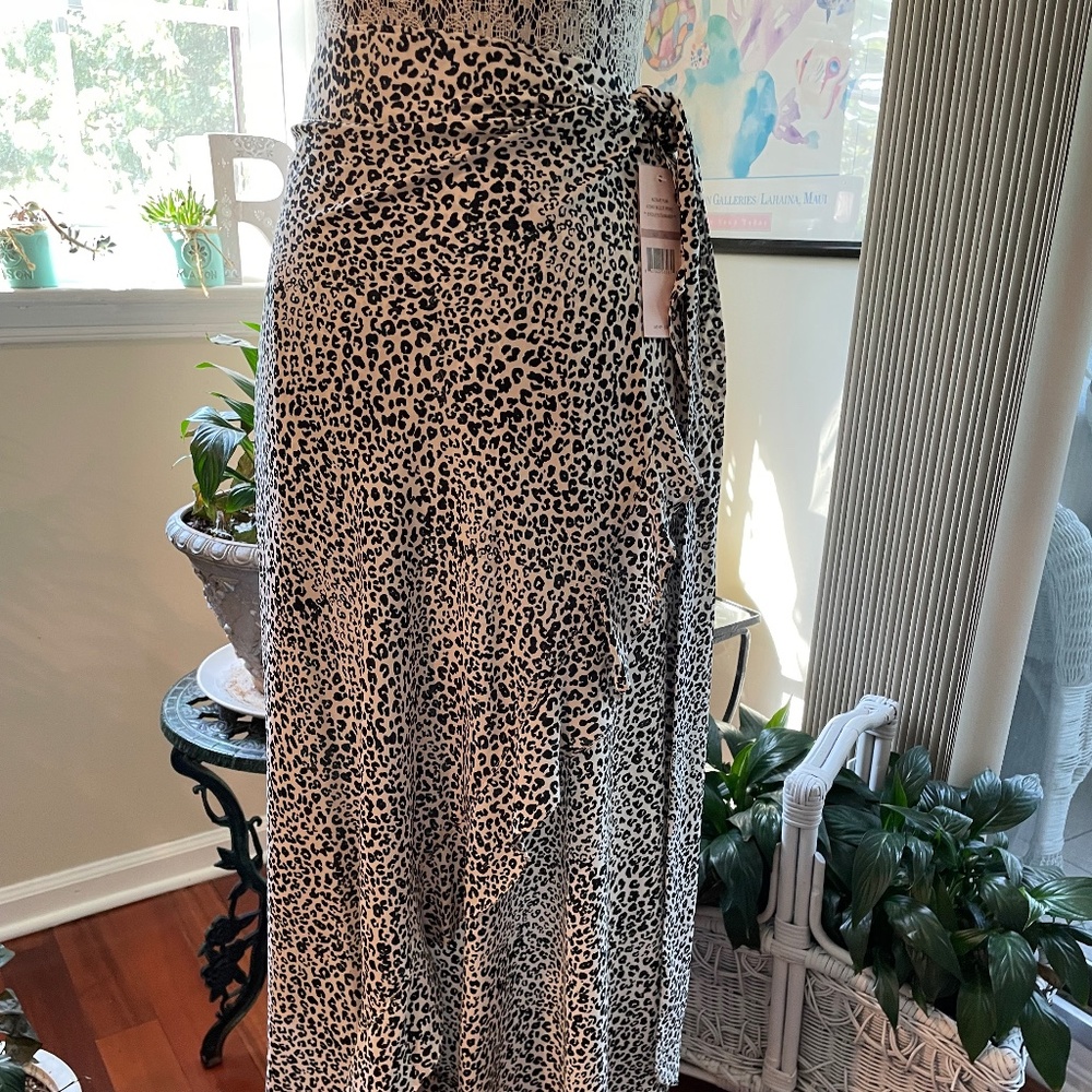 Animal pint wrap skirt black and white
